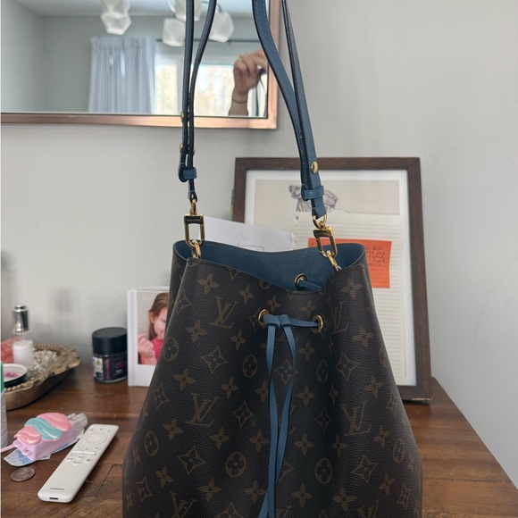 Louis Vuitton Brown and Blue Monogram Shoulder Bag - Picture 6 of 8